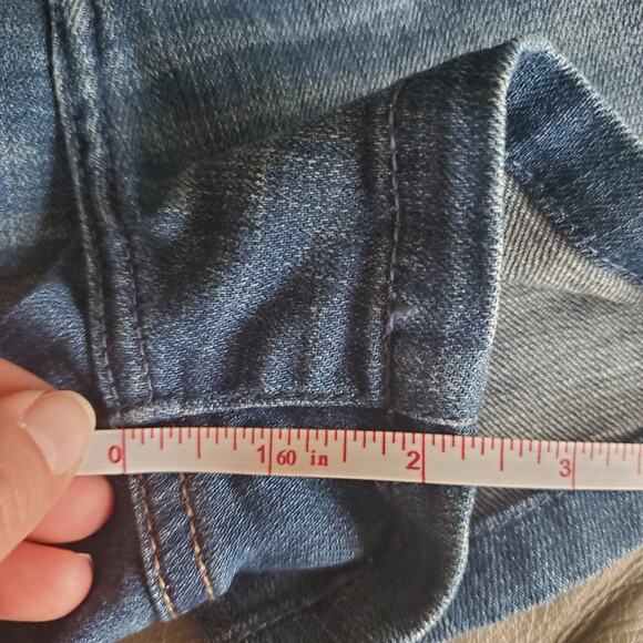 Abercrombie & Fitch High Rise Short Lace Detail w/ Grommets Women's Size 2 - Picture 14 of 16